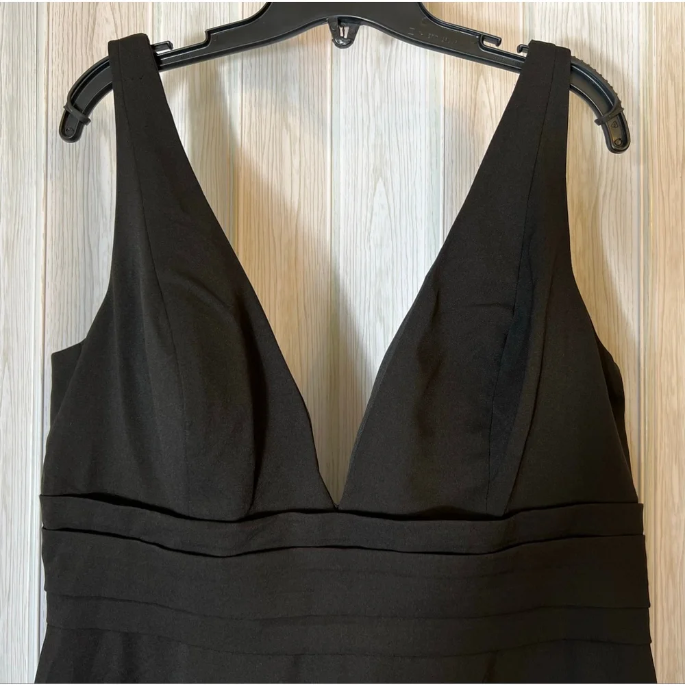 NWT Mac Duggal V-Neck A-Line Gown SZ 14 (no bow) - Picture 6 of 12